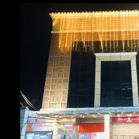 Hotel Royal Palace Hapur Exterior foto